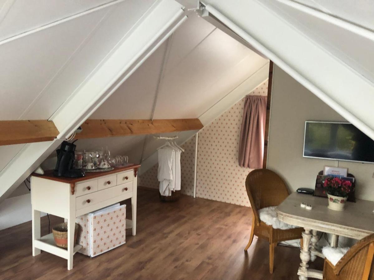 Bed and Breakfast La Vie En Rose Зирикзе Экстерьер фото
